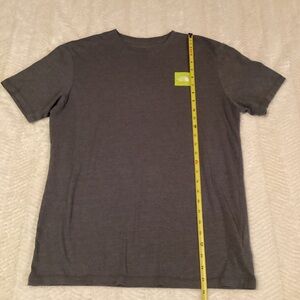 The North Face Men’s Medium Never Stop Exploring Gray T Shirt Men’s